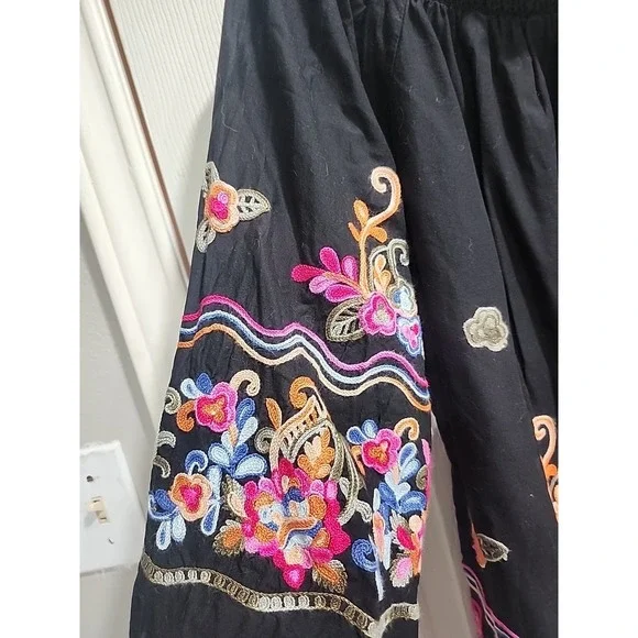 Studio West Apparel XL Boho Peasant Top Black Multicolor Embroidered Tunic - Picture 4 of 10